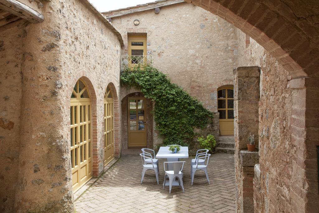 Agriturismo Borgo Personatina Sovicille Luaran gambar